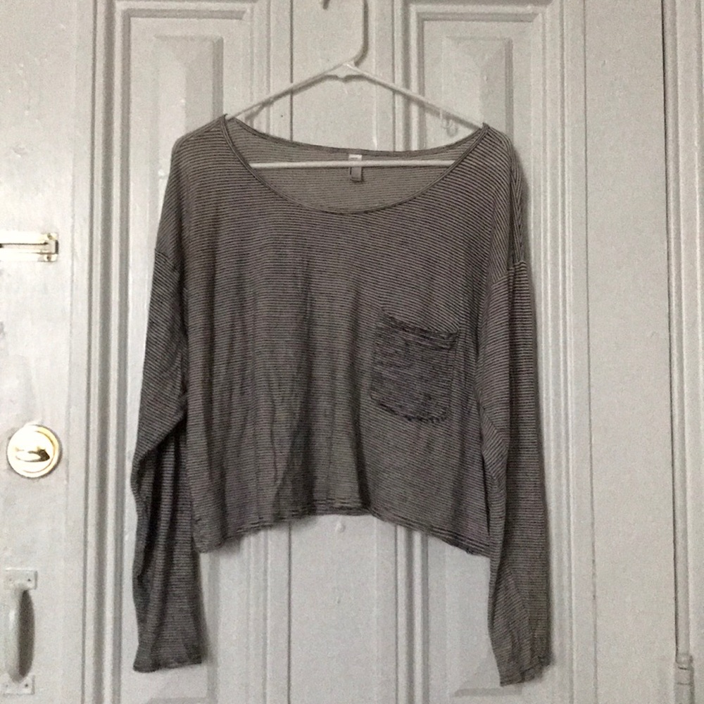 AA // B&W Striped Crop Long Sleeve // OS